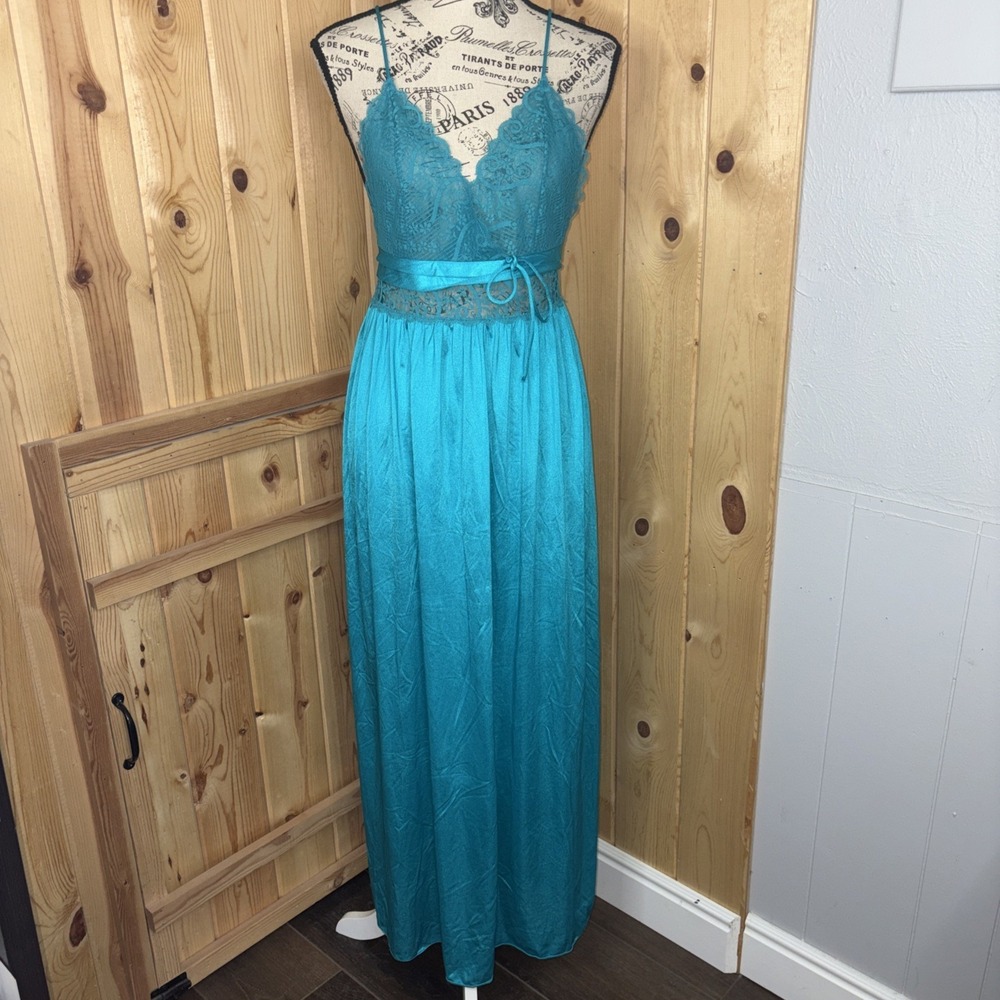 Vintage Gilead Long Teal Nightgown Nylon Size Small 1970's Empire Line Lace